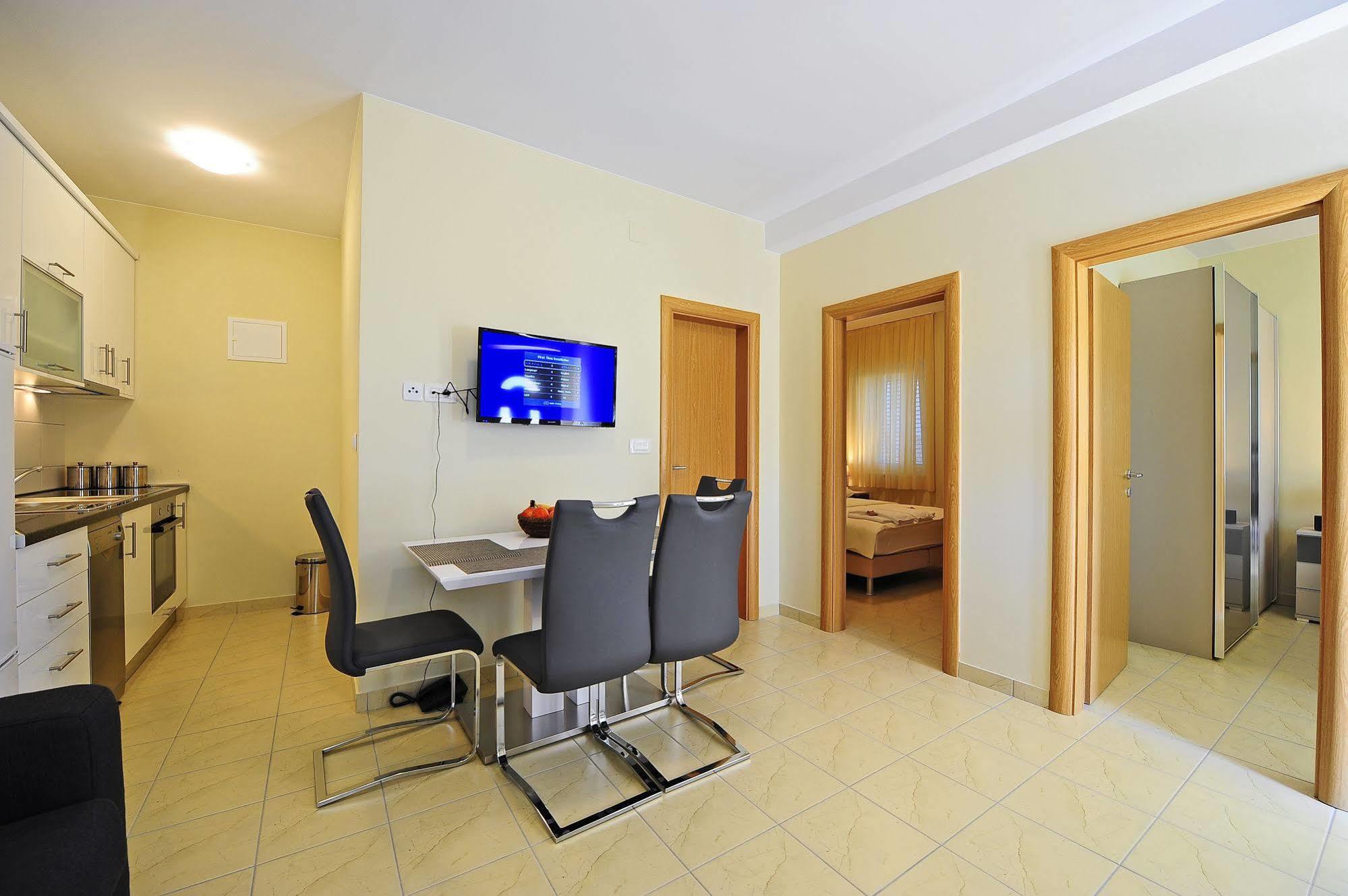 The One Resort Ποντστράνα Εξωτερικό φωτογραφία